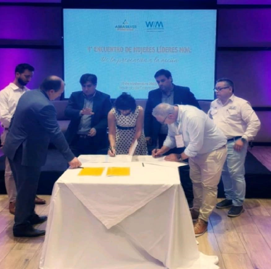 SE FIRMÓ EN CATAMARCA EL ACTA COMPROMISO PARA FORTALECER EL LIDERAZGO FEMENINO EN EL SECTOR MINERO CATAMARQUEÑO.