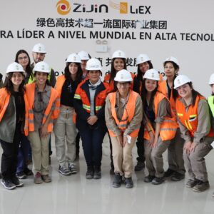 ESTUDIANTES DE INGENIERÍA EN MINAS DE LA UNCA REALIZARON VISITA TÉCNICA A ZIJIN LIEX EN FIAMBALÁ.