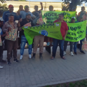 GRAN GESTO DE LA UOCRA CON TRABAJADORES DESOCUPADOS EN SANTA MARÍA.