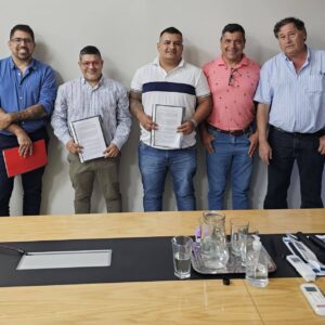 MINERA CORDILLERA Y PROVEEDORES DE TINOGASTA FIRMAN UN ACUERDO PARA FORTALECER EL COMPRE LOCAL.