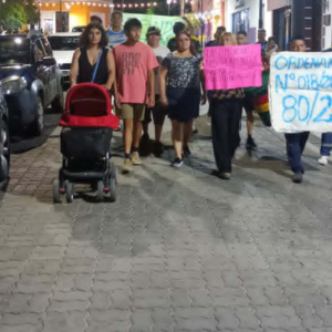 DESOCUPADOS DE ANDALGALÁ VOLVIERON A MANIFESTARSE PACÍFICAMENTE.