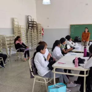 SAN ANTONIO DE LOS COBRES FORTALECE LA FORMACIÓN PROFESIONAL PARA IMPULSAR EL EMPLEO JOVEN EN MINERÍA.