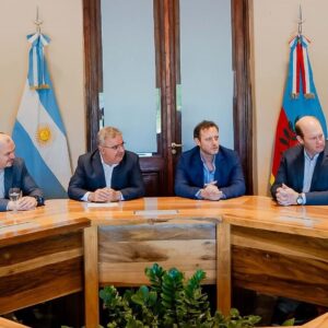 EL GOBERNADOR RAÚL JALIL RECIBIÓ A LA CÁMARA MINERA Y ACORDÓ UNA AGENDA CONJUNTA PARA FORTALECER EL SECTOR.