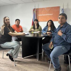 LA MINISTRA DE MINERÍA TERESITA REGALADO SE REUNIÓ CON REPRESENTANTES DE DESOCUPADOS DE ANDALGALÁ.