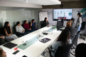 CAPACITAN A TRABAJADORES DE MINERA EXAR EN PREVENCIÓN DE VIOLENCIA DIGITAL Y ENTORNOS LABORALES SEGUROS.