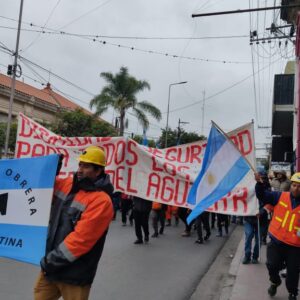 TRABAJADORES DE MINA EL AGUILAR RECLAMAN CONDICIONES SEGURAS Y ADVIERTEN CON ACCIONES JUDICIALES.