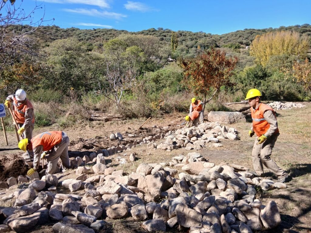 AVANZA LA TERCERA ETAPA DE OBRAS DE CANALES DE RIEGO EN EL POTRERO CON APOYO DE MARA.