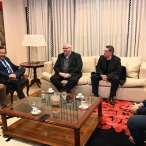 SÁENZ ANALIZÓ CON DIRECTIVOS DE ABRASILVER EL AVANCE DEL PROYECTO DIABLILLOS TRAS SU INGRESO AL RIGI.