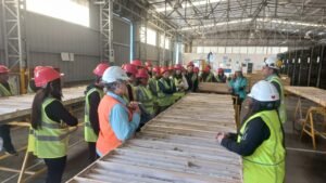 ESTUDIANTES DE ANDALGALÁ SE CAPACITARON EN MINA ALUMBRERA Y CONOCIERON DE CERCA LA ACTIVIDAD MINERA.