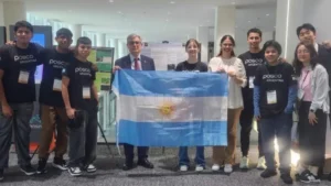 POSCO ACOMPAÑÓ AL EQUIPO SALTEÑO QUE CONQUISTÓ EL MUNDIAL DE ROBÓTICA EN COREA.