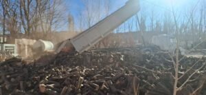ABRASILVER DONÓ 7.000 KILOS DE LEÑA PARA FORTALECER EL PROGRAMA CALOR EN ANTOFAGASTA DE LA SIERRA.