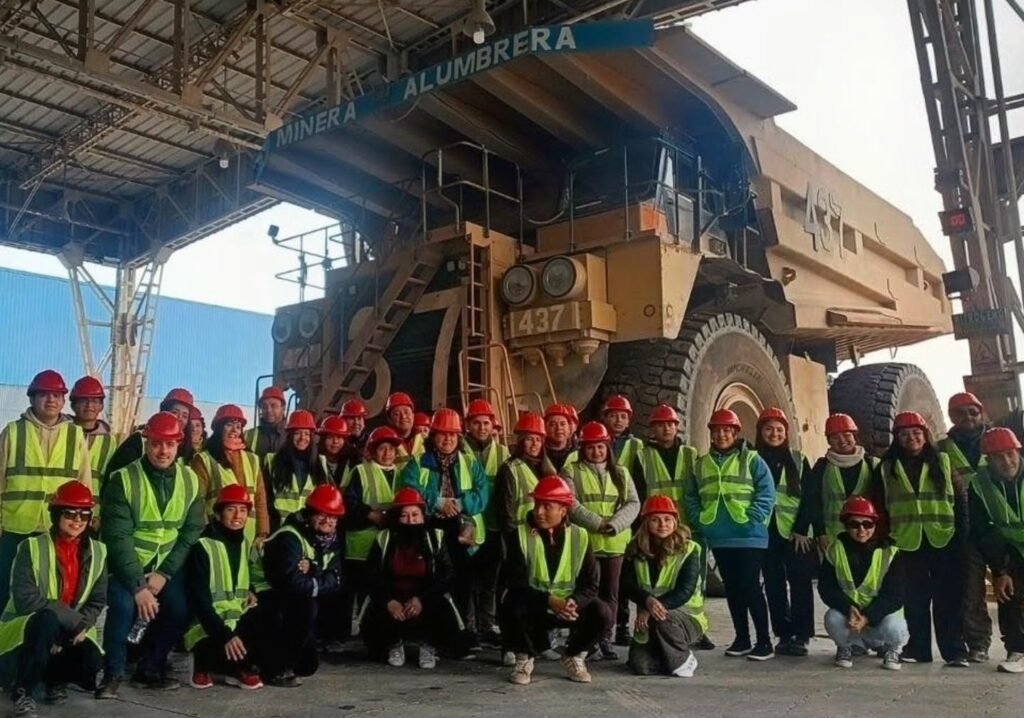 ALUMNOS DE LA ESCUELA RURAL EL DESMONTE Y PERSONAL DE OBRAS PÚBLICAS DE SAN JOSÉ PARTICIPARON DEL PROGRAMA PUERTAS ABIERTAS DEL PROYECTO MARA.