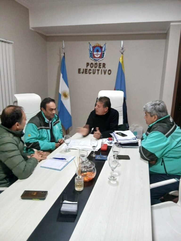 MARA Y EL MUNICIPIO DE LONDRES AVANZAN EN OBRAS PARA LA COMUNIDAD.