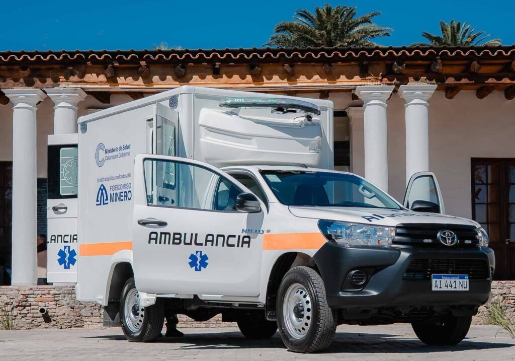 INVERSIÓN MINERA: FIAMBALÁ RECIBIÓ UNA AMBULANCIA 4X4 CON FONDOS DEL FIDEICOMISO MINERO.