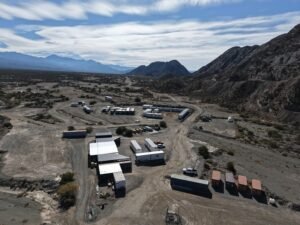 HUALILAN DEJA DE PROCESAR MINERAL EN CALINGASTA Y PREPARA LA CONSTRUCCIÓN DE SU PROPIA PLANTA.