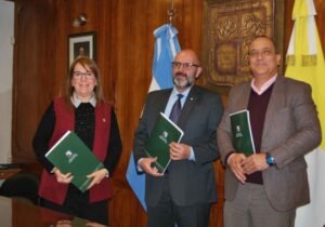 LOS AZULES APUESTA A LA FORMACIÓN DE MANO DE OBRA LOCAL CON 40 BECAS UNIVERSITARIAS EN CALINGASTA