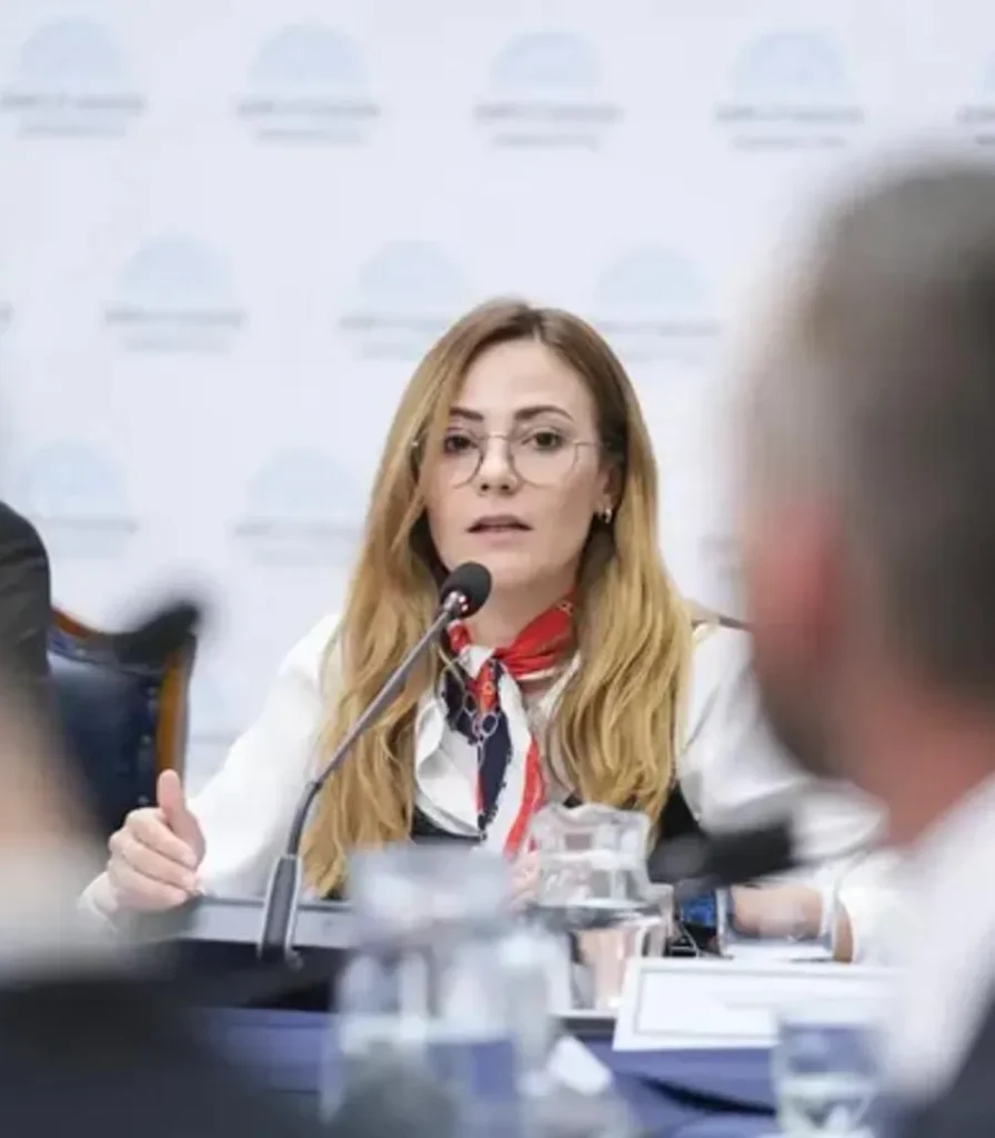 FERNANDA ÁVILA: “EL ÉXITO DE LA MINERÍA NO SE MIDE SOLO POR LAS EXPORTACIONES”