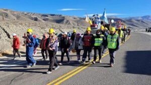 MINEROS CAMINANTES: UNA TRADICIÓN DE FE, DEVOCIÓN Y PROMESA ANTE EL SEÑOR Y SEÑORA DEL MILAGRO.