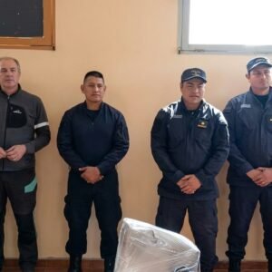 MARA ENTREGÓ EQUIPAMIENTO INFORMÁTICO Y MOBILIARIO A LA POLICÍA DE ANDALGALÁ.