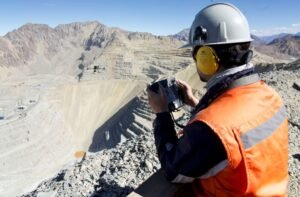 NUEVE DE CADA DIEZ BÚSQUEDAS LABORALES EN MINERIA APUNTAN A PROFESIONALES CON EXPERIENCIA